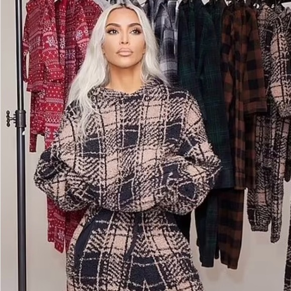 Skims cozy knit holiday hoodie - NWOT - Picture 2 of 2